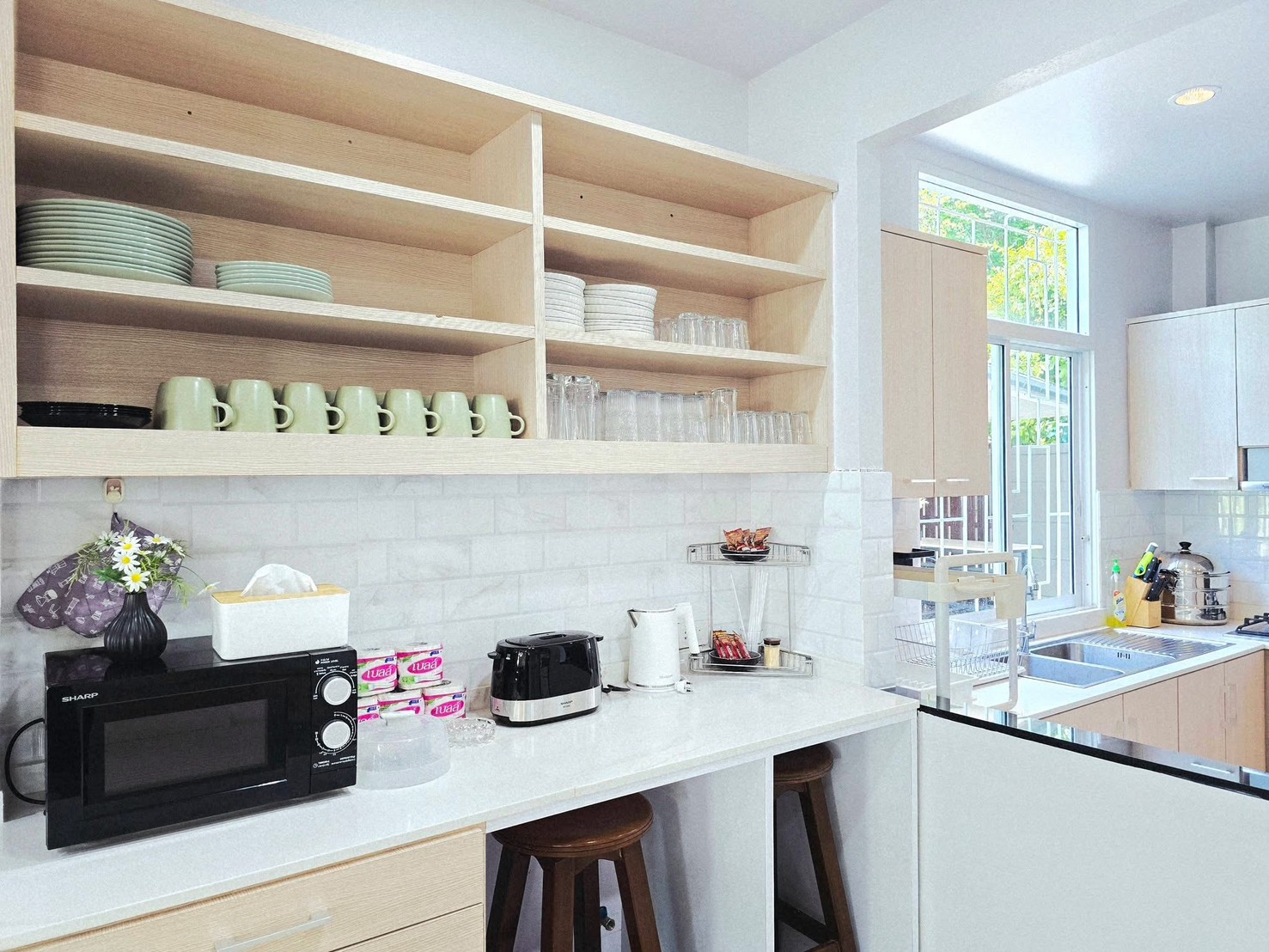 Fully equipped modern kitchen